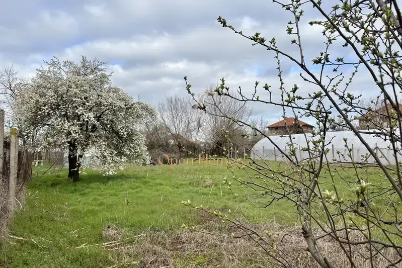 Парцел в Пловдив, с. Белозем
