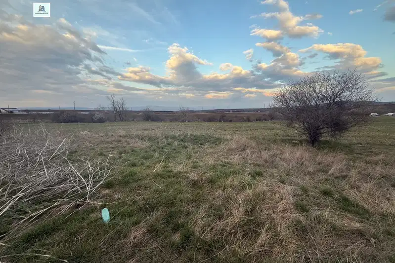 Plot in област София, Hrabyrsko