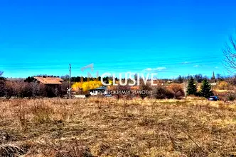 Парцел в с. Иваняне