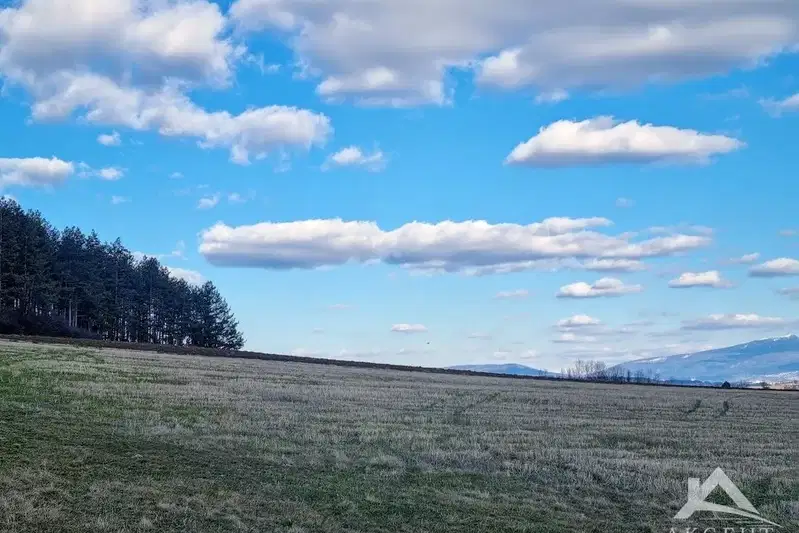 Парцел в Перник, с. Лесковец