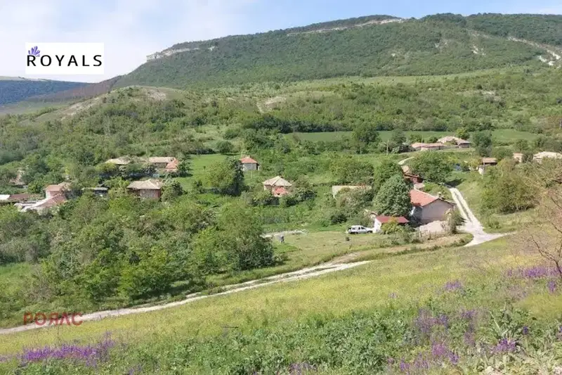 Парцел във Варна, с. Невша
