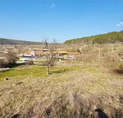 Photo 3 — Plot in Oblast Shumen, Ovcharovo