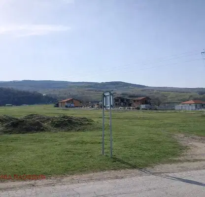Photo 3 — Plot in Oblast Plovdiv, Pyrvenec