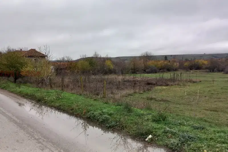 Парцел във Враца, с. Ракево