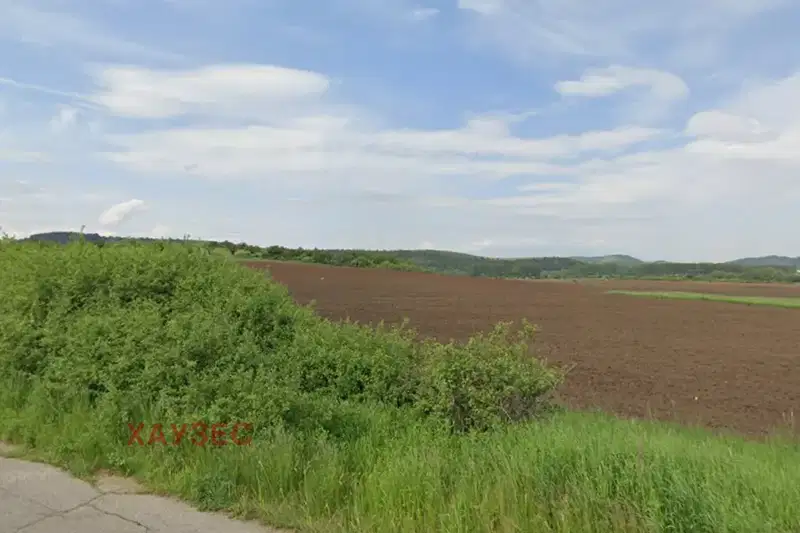 Plot in област София, Saranci