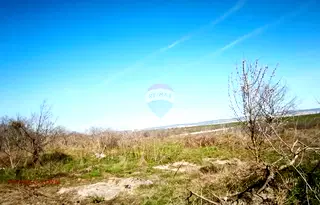 Парцел в с. Тополи