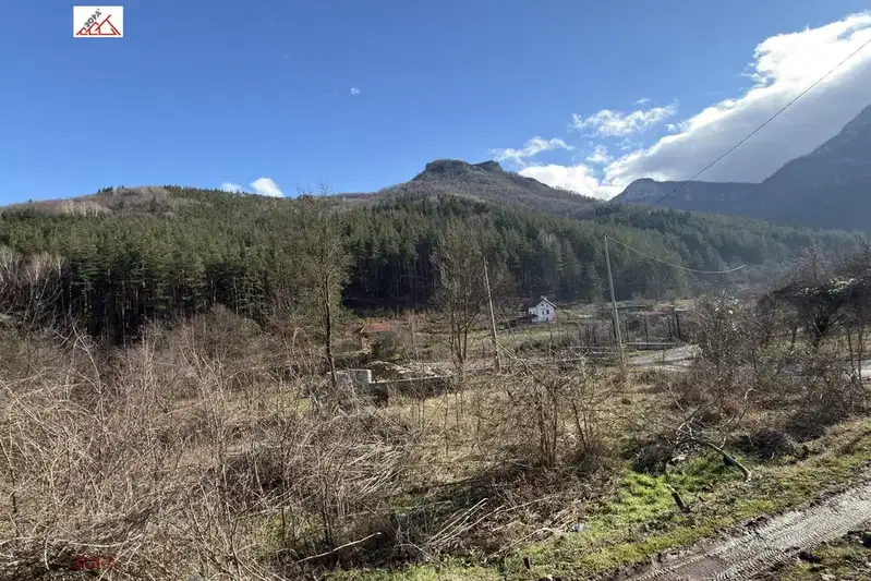 Парцел във Враца, с. Згори