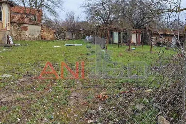 Парцел в с. Звездица