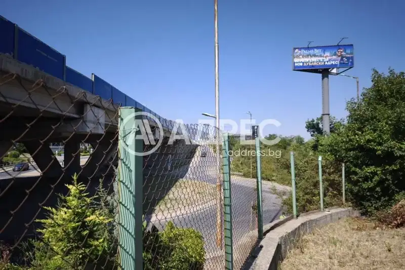 Plot in Sofia, v.z.Amerikanski kolezh
