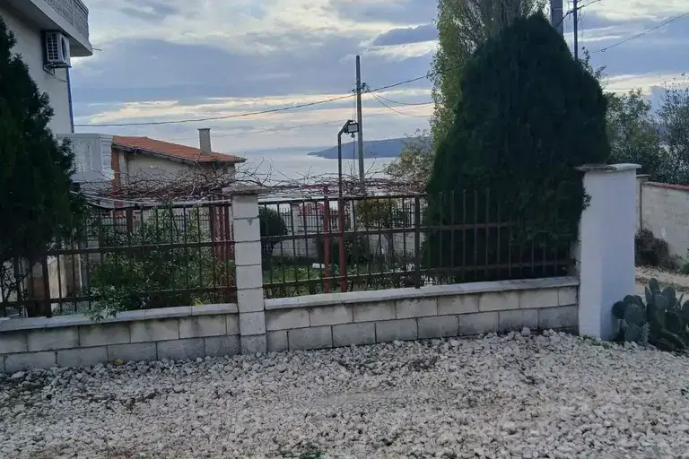 Парцел във Варна, Бриз