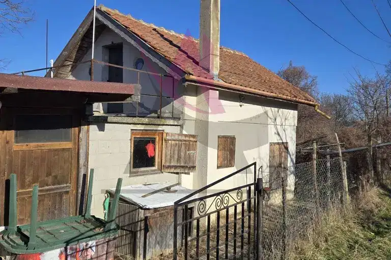 Парцел във Варна, м-т Боровец - север