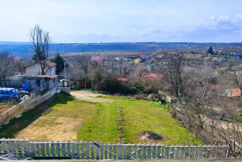 Парцел във Варна, м-т Боровец - юг