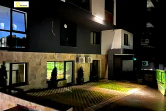 Бизнес имот във Варна, Левски 1