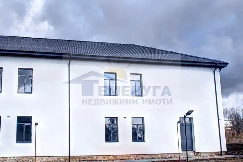 Промишлена сграда в Перник, Брезник