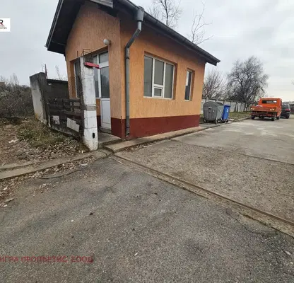 Снимка 2 — Промишлена сграда в Кюстендил, Бузлуджа