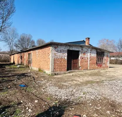 Photo 2 — Industrial Building in Oblast Montana, Lom