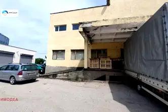 Промишлена сграда във Велико Търново, Павликени