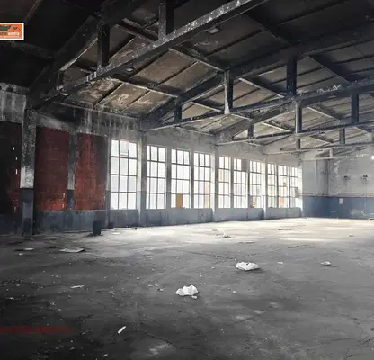 Снимка 4 — Промишлена сграда в Пазарджик, Промишлена зона