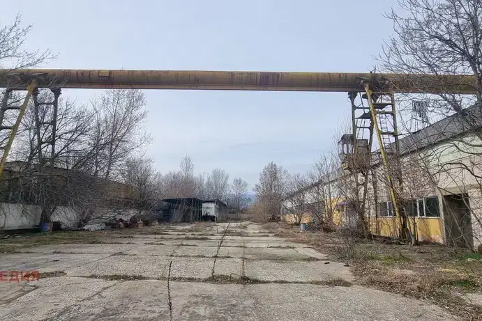 Промишлена сграда в Пазарджик, Промишлена зона