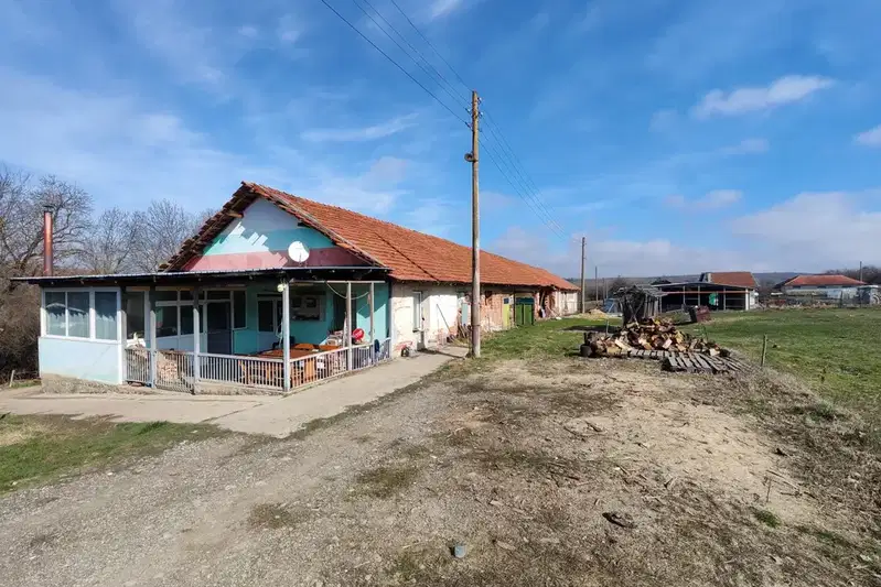 Industrial Building in Oblast Montana, Balyuvica
