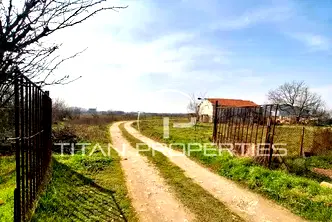 Промишлена сграда в Пловдив, с. Маноле