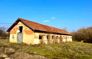 Промишлена сграда в Плевен, с. Обнова