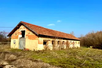 Промишлена сграда в Плевен, с. Обнова