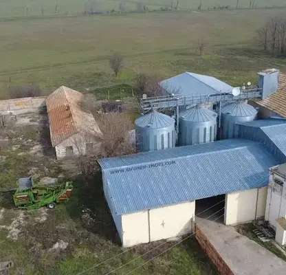 Снимка 2 — Промишлена сграда в Шумен, с. Златна нива