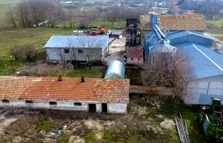 Промишлена сграда в Шумен, с. Златна нива