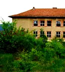 Промишлена сграда в Перник, Трън