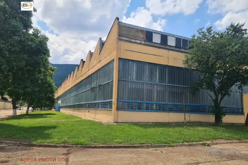 Промишлена сграда във Враца, Хранително-вкусова зона