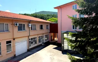 Хотел в Габрово, Рачевци