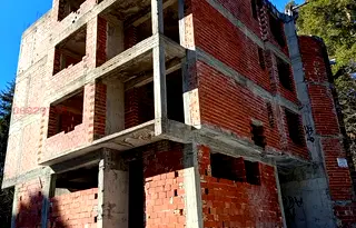 Хотел в Пазарджик, Пещера