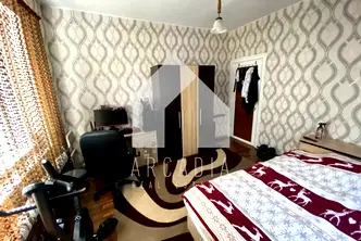 Етаж от къща в Пловдив, Асенов