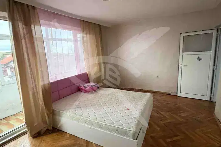 Етаж от къща в Бургас, Банево
