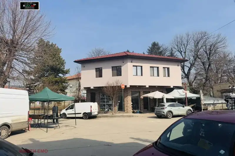 Етаж от къща в Русе, Бяла