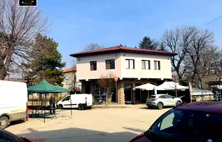 Етаж от къща в Русе, Бяла