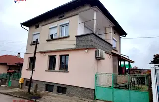 Етаж от къща в Ловеч, Луковит