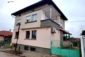 Етаж от къща в Ловеч, Луковит