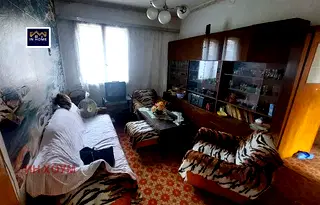 Етаж от къща във Враца, Мездра