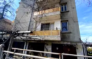 Етаж от къща във Враца, Мездра