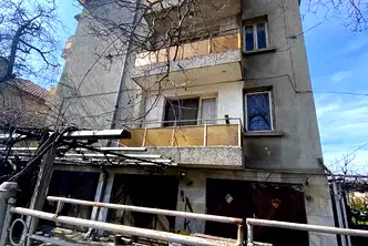 Етаж от къща във Враца, Мездра