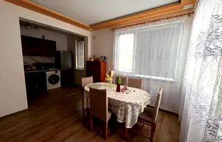 Етаж от къща в Шумен, Нови пазар