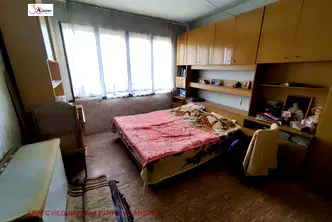 Етаж от къща в Пазарджик, Център