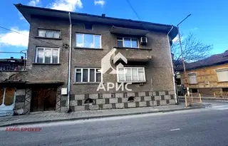 Етаж от къща в Пазарджик, Пещера