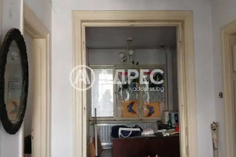 Floor of House in Plovdiv, Centyr