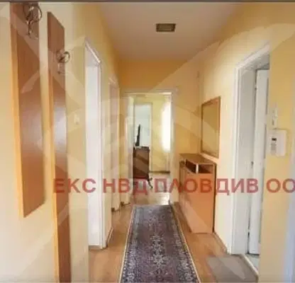 Снимка 5 — Етаж от къща в Пловдив, Център