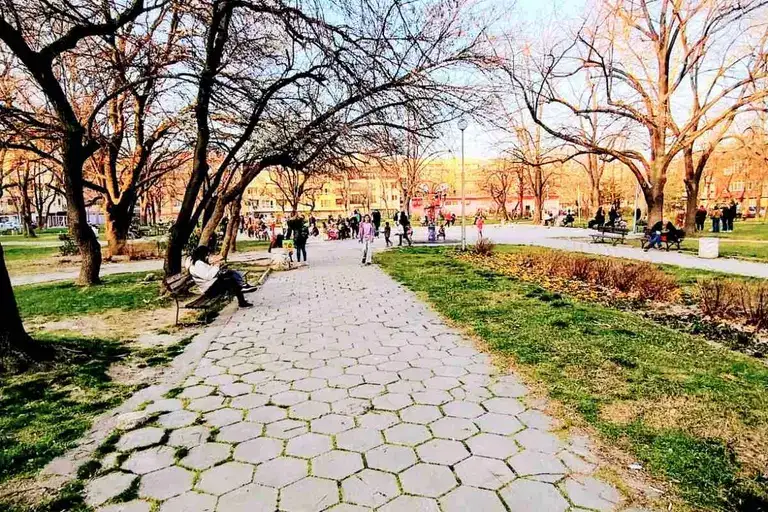 Етаж от къща в Пловдив, Кючук Париж