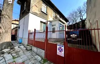 Етаж от къща в Русе, Широк център