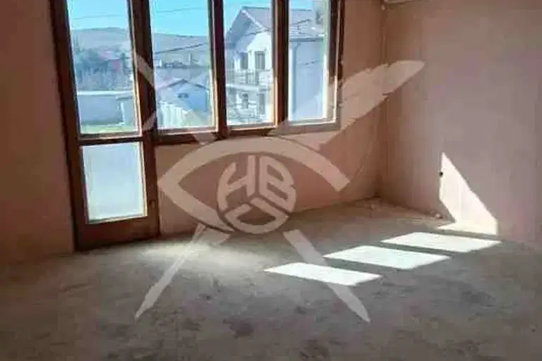 Floor of House in Oblast Burgas, Tynkovo
